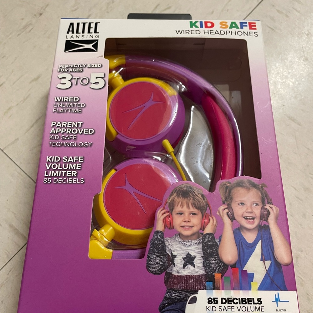 Altec Lansing Kid Safe Wired Headphones - Pink and Purple - Picture 2 of 4